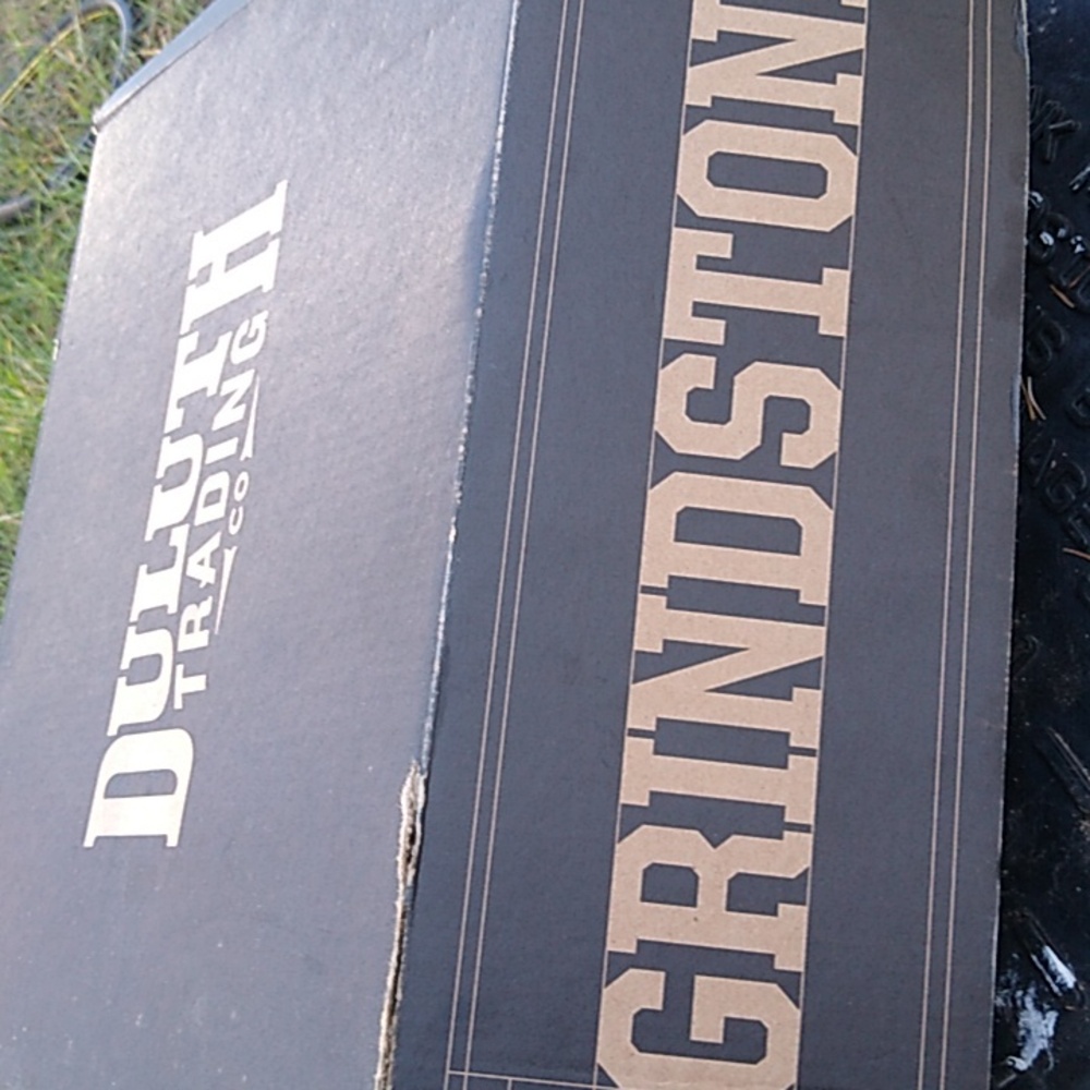 Duluth Trading Co. Black and Tan Grindstone Light Box